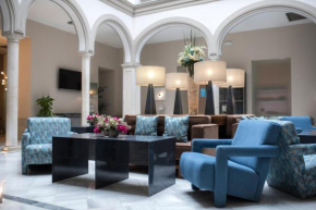  Petit Palace Marques Santa Ana  Севилья